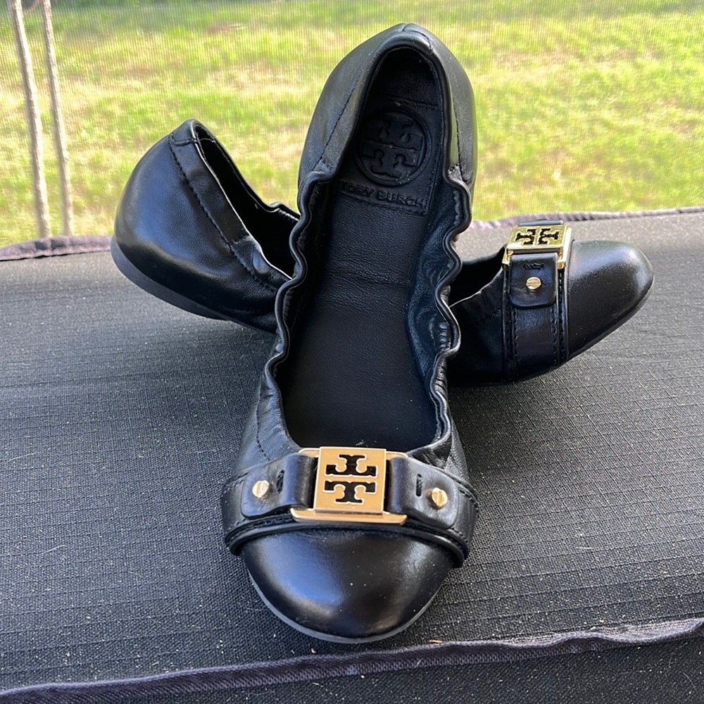 Tory Burch Black Leather Ballet Flat Size 6